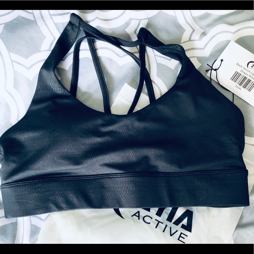 Zyia Black Venom LnT strappy bra